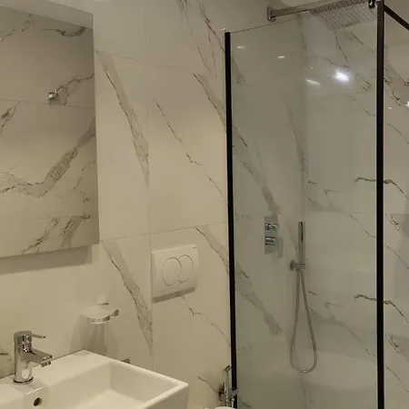 Gogo Moustache بيت ضيافة 3*