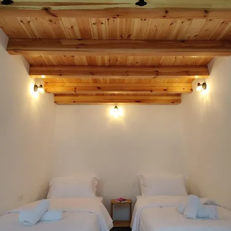 Guest house Gogo Moustache *