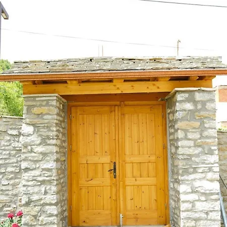 Gogo Moustache Vendégház