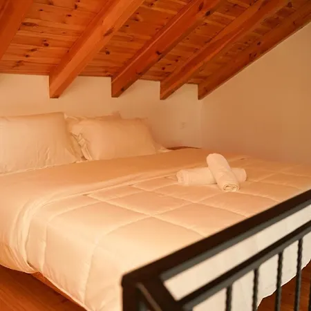 Gogo Moustache Guest house Permet