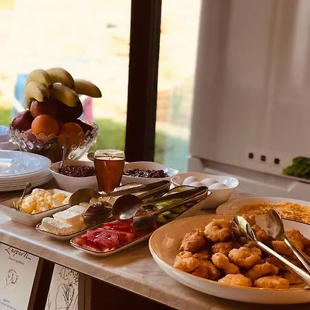 Gogo Moustache بيت ضيافة 3*