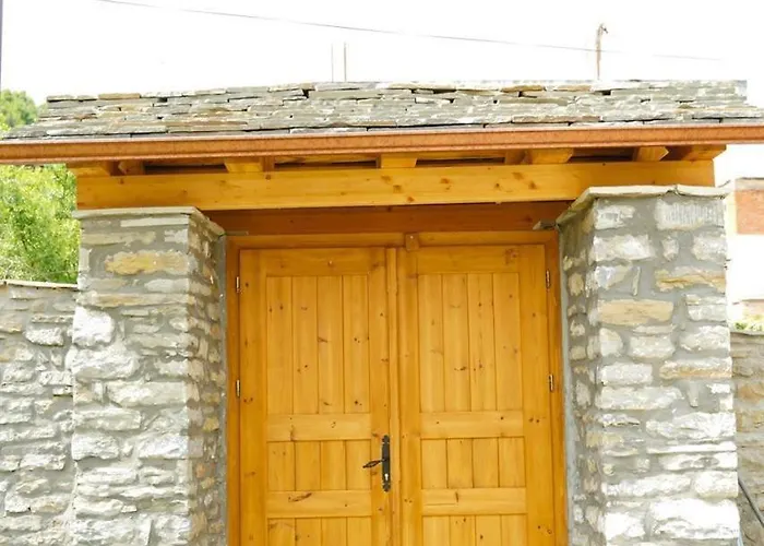 Gogo Moustache بيت ضيافة