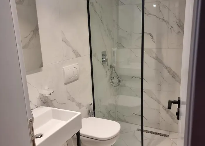 Gogo Moustache Pensjonat Përmet